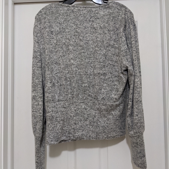 Vero Moda Gray Sweater Size Md - Picture 2 of 3